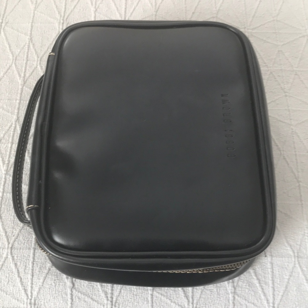 Bobbi Brown zippered cosmetic travel case